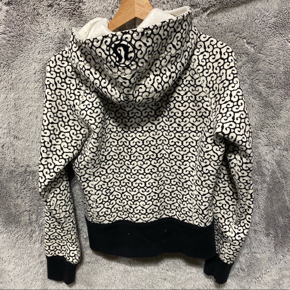 Lululemon Scuba Hoodie - Picture 4 of 6